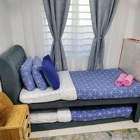 Fazlizasuite Homestay @ Teluk Kemang-Muslim Preferred ポートディクソン エクステリア 写真