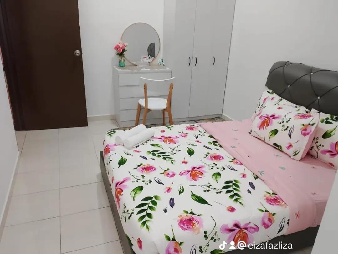 Fazlizasuite Homestay @ Teluk Kemang-Muslim Preferred ポートディクソン エクステリア 写真